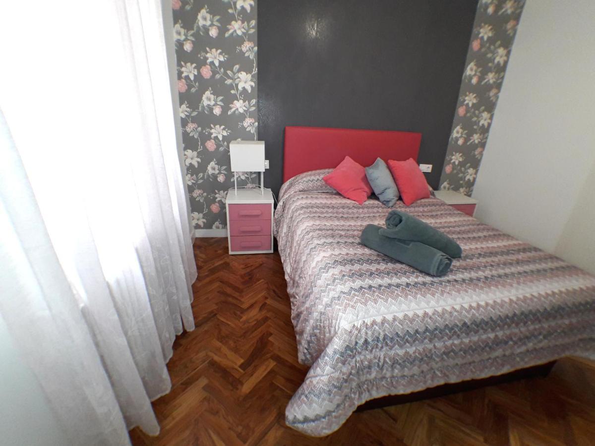 Alojamiento Turistico Miguel - Logrono Bagian luar foto